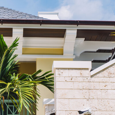 florida home with rafter tails