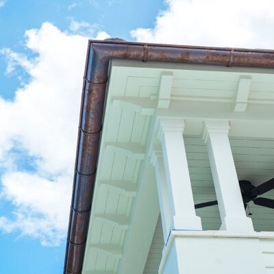 Soffit system comprised of rafter tails, fascia board, and pvc brackets made by hardie boys inc. Home design