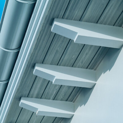 exposed rafter tails on soffit