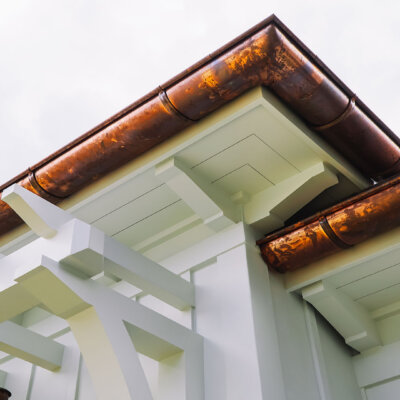exposed rafter tails on a florida home